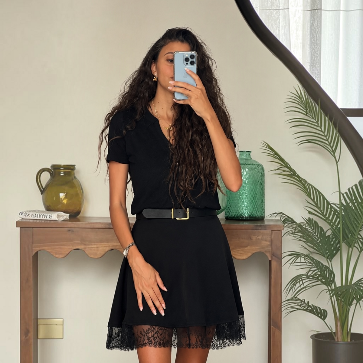 Noir Lace skirt