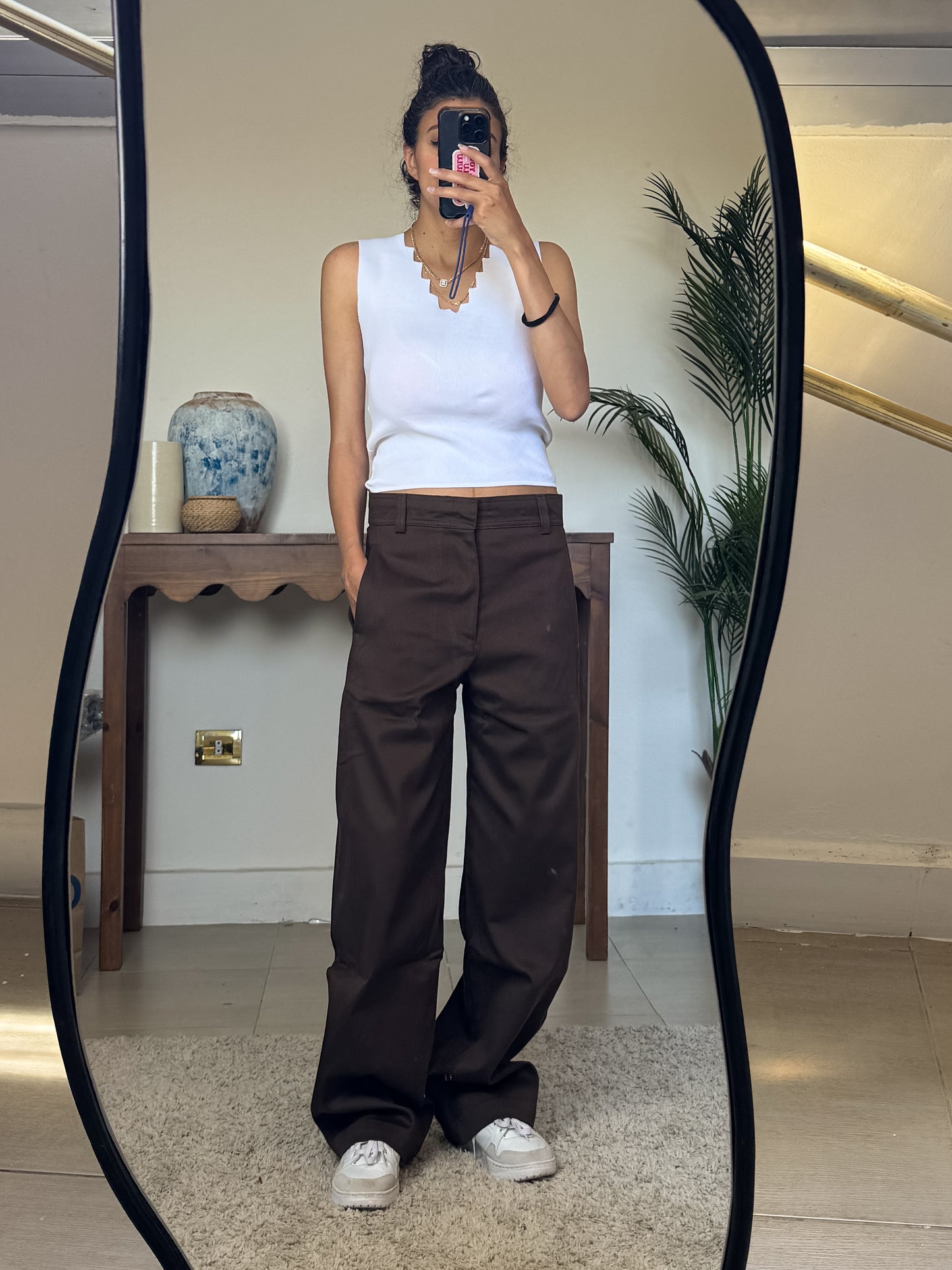 Unisex balloon pants in brown