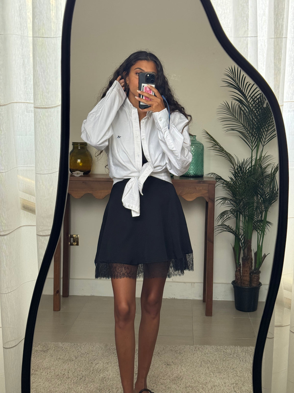 Noir Lace skirt