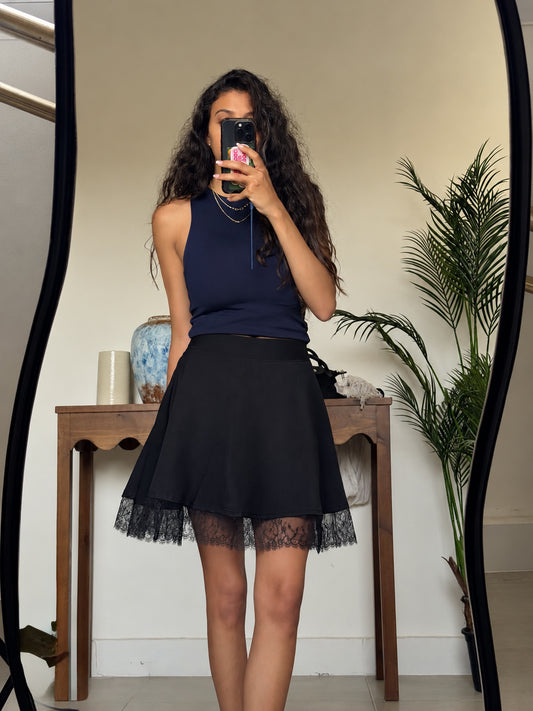 Noir Lace skirt