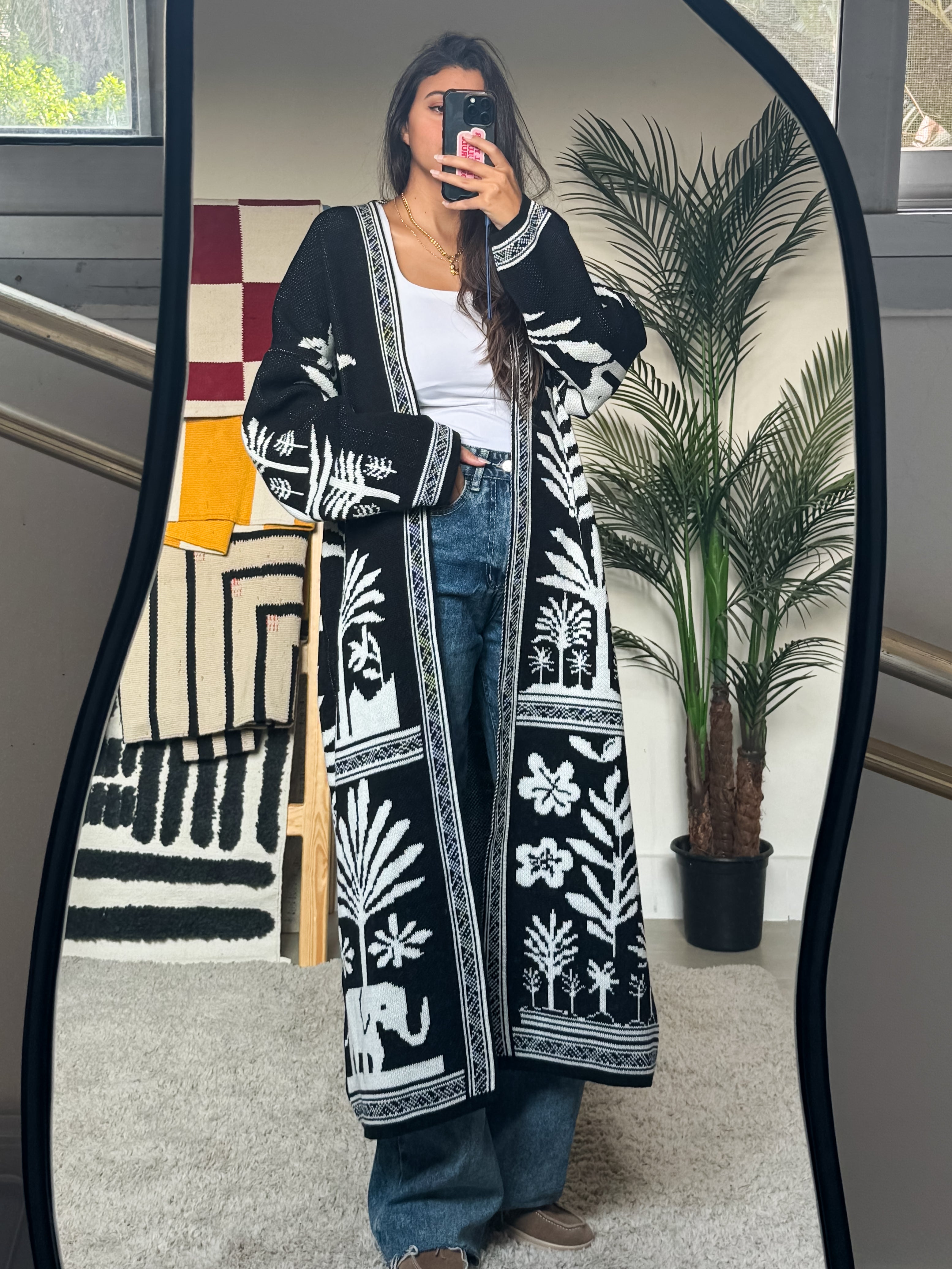 Noir Oasis cardigan – www.alayaeg.com