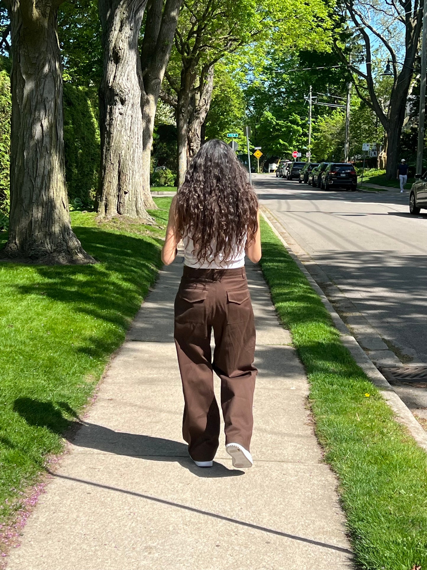 Unisex balloon pants in brown