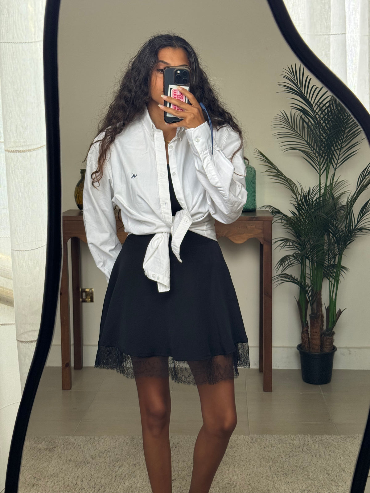 Noir Lace skirt